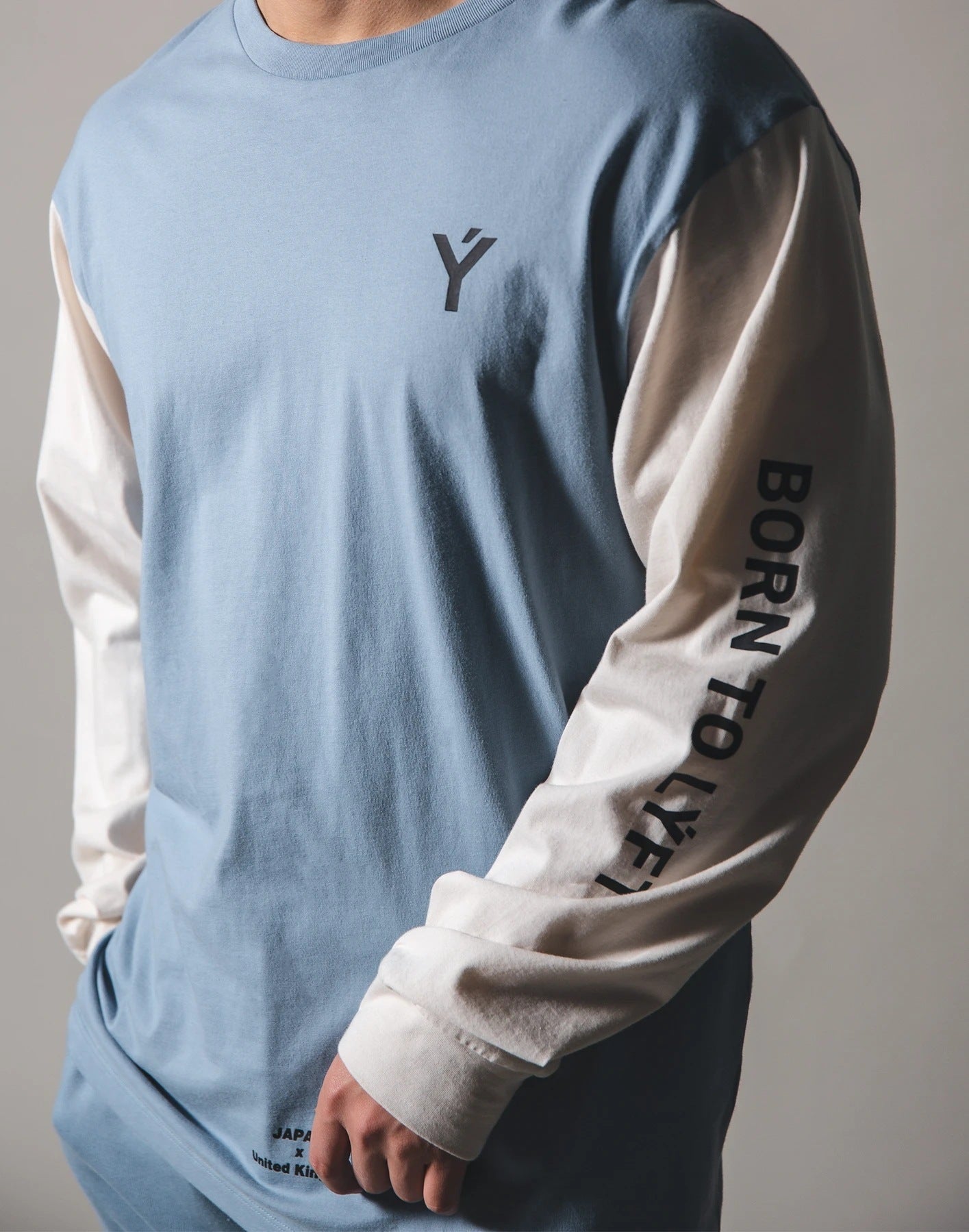 Long-sleeved T-shirt