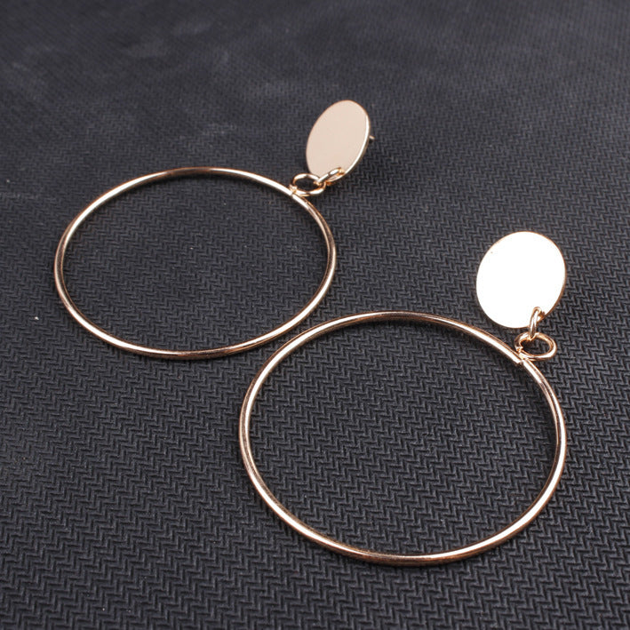 "Simple Style Temperament Earrings - Elegant and Chic Jewelry for Women"