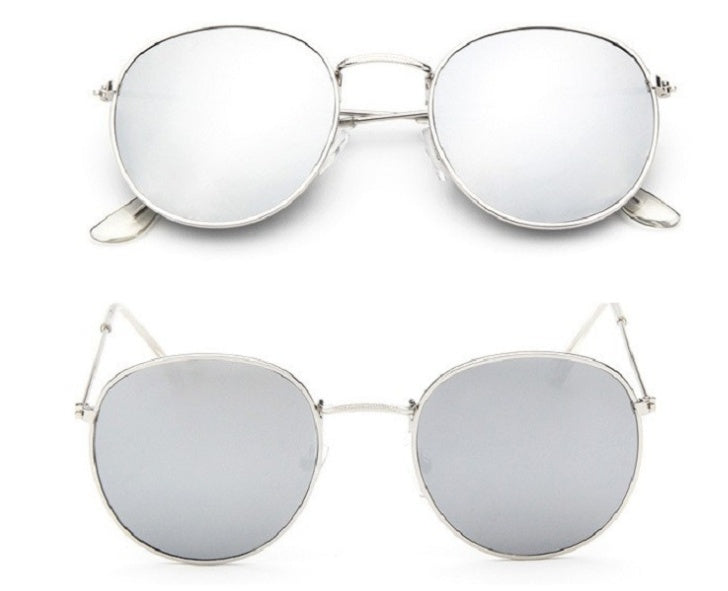 "Women's Retro Sunglasses - Stylish Vintage Eyewear for Fashionable Looks"